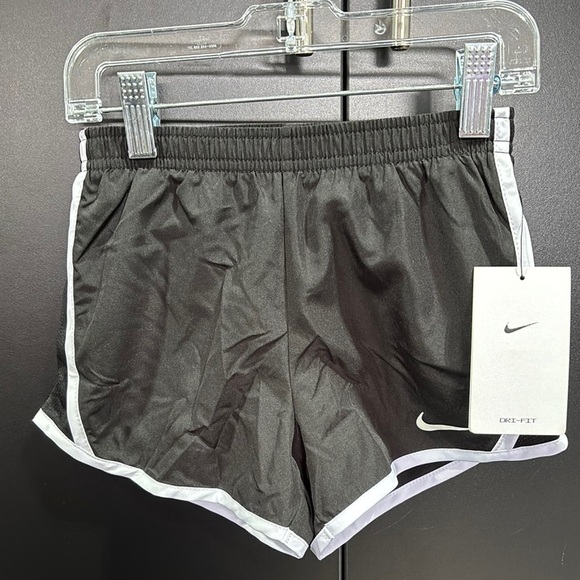 Nike Dri-Fit panty lined, elastic waist,vented side panels, Swoosh logo - Picture 1 of 7